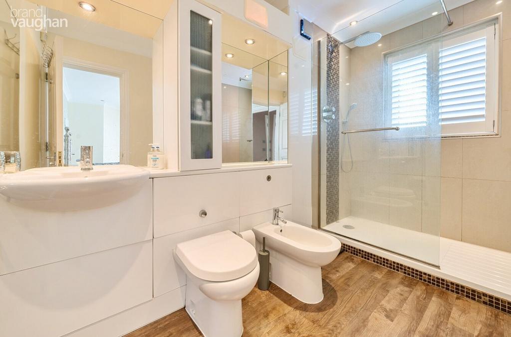 Ensuite