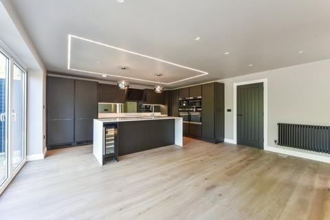 4 bedroom detached house for sale, Kings Road, Haslemere, Surrey
