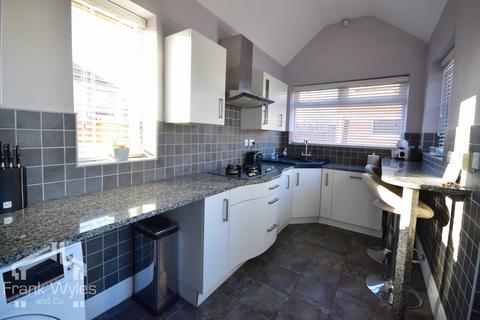 3 bedroom end of terrace house for sale, Burnside Avenue, Blackpool, FY4 4AF