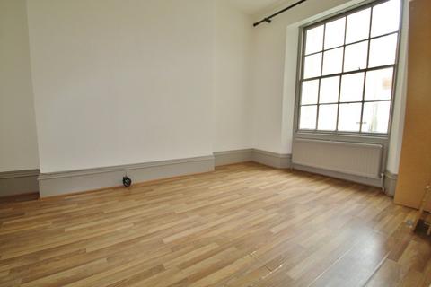 2 bedroom property to rent, 8 Oriental Place, BRIGHTON, BN1