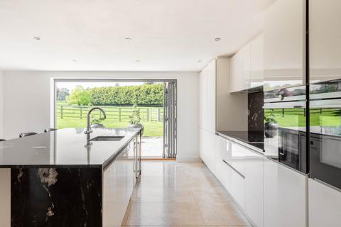 5 bedroom barn conversion for sale, Station Road, Tring