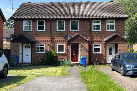 2 bedroom terraced house to rent, Northampton Close,  Bracknell,  RG12