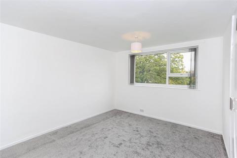 2 bedroom flat to rent, Clifton Court, Clifton Road, Heaton Moor, Stockport, SK4