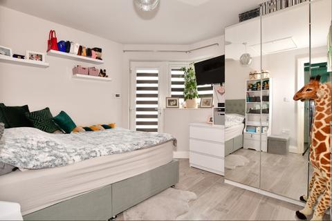 1 bedroom apartment to rent, South Street Gravesend DA12