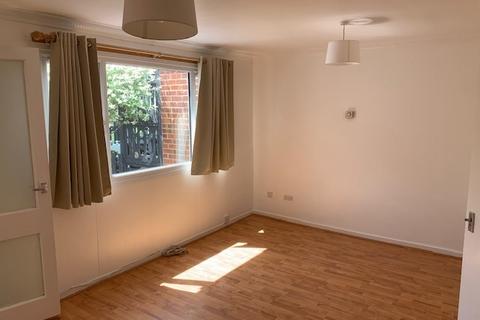 1 bedroom maisonette to rent, Burgett Road, Slough SL1