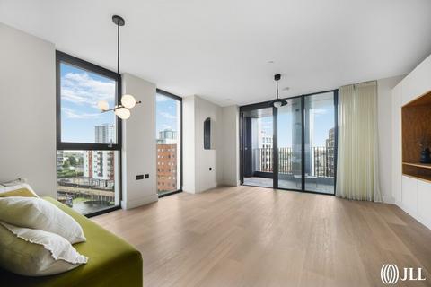 2 bedroom flat for sale, Malt House, Barley Lane, London, E15