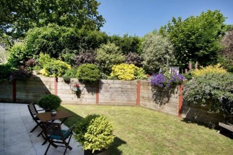 4 bedroom detached house to rent, Mount Pleasant Road, Weald, Sevenoaks