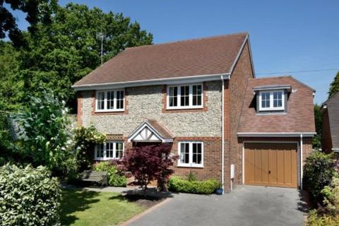 4 bedroom detached house to rent, Mount Pleasant Road, Weald, Sevenoaks