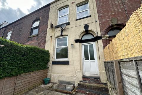 3 bedroom terraced house to rent, Woodbank Terrace, Mossley, Ashton-Under-Lyne, OL5 0SP