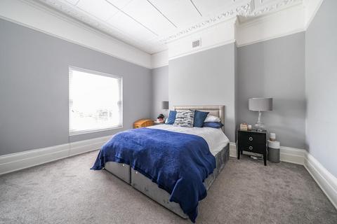 Flat 2, 20 Southend Crescent, London, SE9 2SB