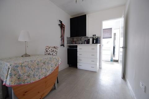 9 Brean Close, Sully, Penarth, CF64 5TS