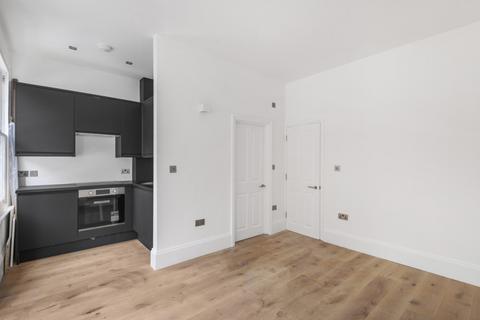2 bedroom flat to rent, Waldegrave Road London SE19