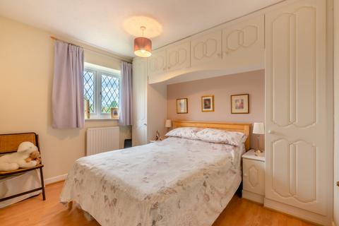 2 Kings Close, Kings Worthy, Winchester, SO23 7TE