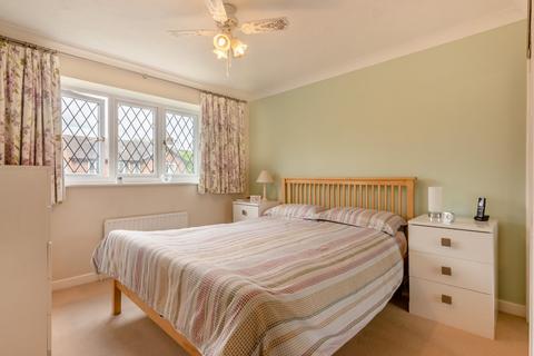 2 Kings Close, Kings Worthy, Winchester, SO23 7TE