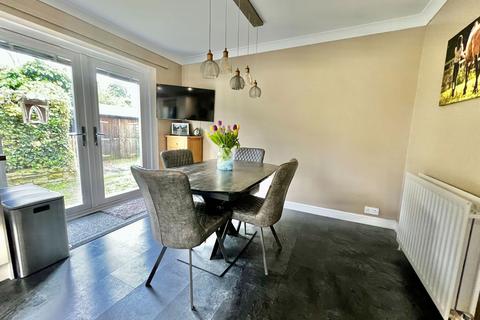Oakdene Oak Road, Cowthorpe, Wetherby, LS22 5EY