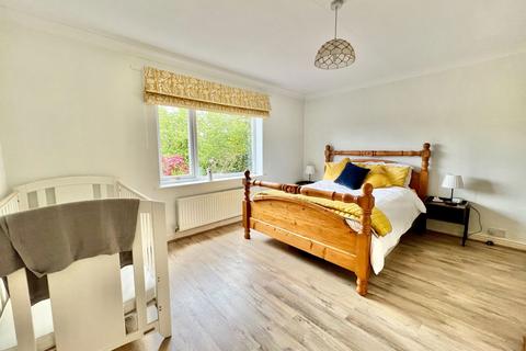 Oakdene Oak Road, Cowthorpe, Wetherby, LS22 5EY
