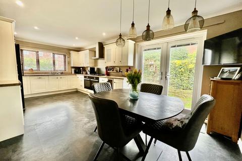 Oakdene Oak Road, Cowthorpe, Wetherby, LS22 5EY