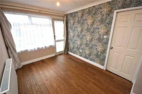 3 bedroom terraced house to rent, Solihull B37