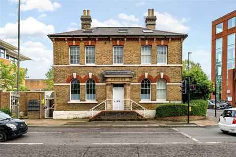 2 bedroom apartment for sale, London Road, Surrey TW18