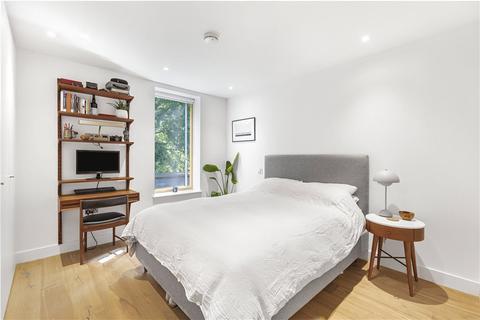 8, Blackburn House Prodigal Square, London, E8 1FW