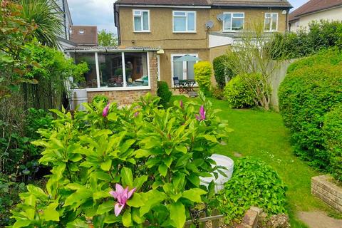 12 Laurel Avenue, Slough, SL3 7DG