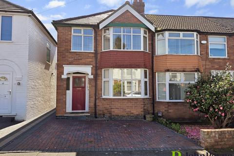 3 bedroom end of terrace house for sale, The Martyrs Close, Cheylesmore, Coventry, CV3