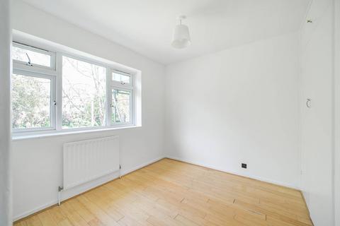 3 bedroom terraced house to rent, Franciscan Road, Tooting Bec, London, SW17