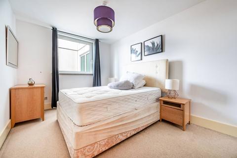 1 bedroom flat to rent, St George Wharf, Vauxhall, London, SW8