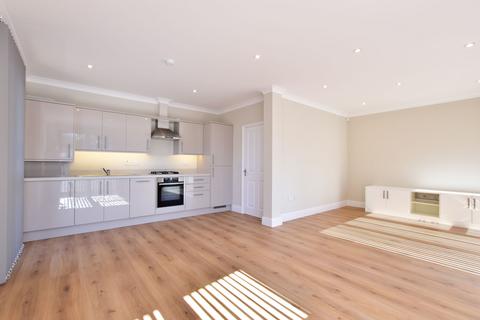 3 bedroom apartment to rent, Dwight Road, Watford, WD18