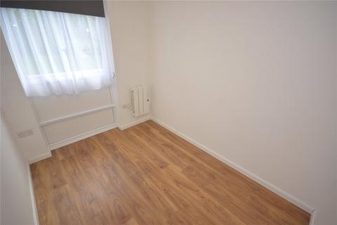 2 bedroom apartment to rent, Foxglove Way, CM1