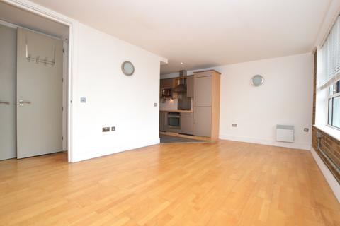 2 bedroom flat to rent, Peckham Grove London SE15