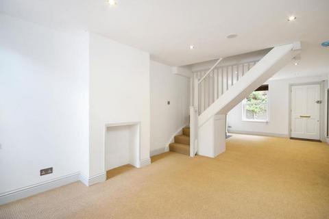 2 bedroom terraced house to rent, Waverley Road, Weybridge KT13