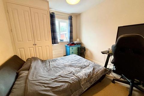 2 bedroom house to rent, Chapel Court, St Mary Street, ,