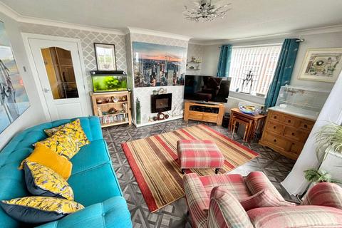 Flat 22, Queens Court Queens Promenade, Bispham, Blackpool, FY2 9PG