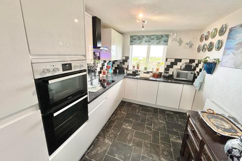 Flat 22, Queens Court Queens Promenade, Bispham, Blackpool, FY2 9PG
