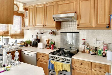 3 bedroom terraced house for sale, Carlton Grove, London