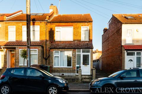 2 bedroom house for sale, Spencer Road, Walthamstow