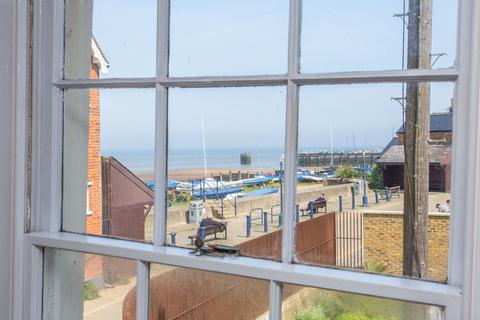 2 bedroom end of terrace house for sale, Sea Wall, Whitstable, CT5