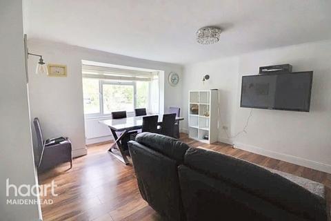 3 bedroom maisonette for sale, Sandringham Road, Maidenhead