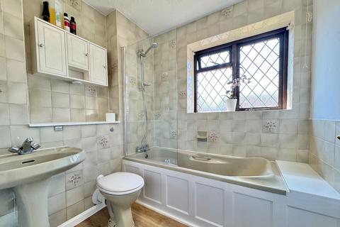 25 Gray Close, Warsash, Southampton, SO31 9TB