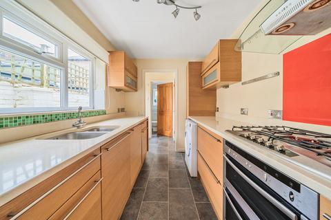 32 Cline Road, Guildford, GU1 3NB