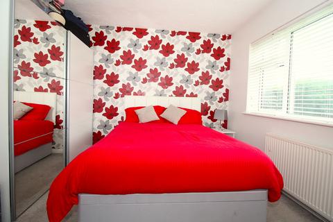 2 bedroom maisonette for sale, Rainham RM13