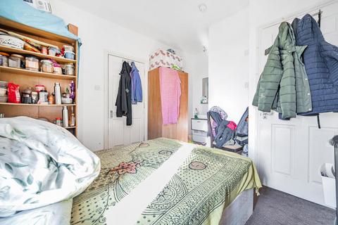 undefined, Reading,  Berkshire,  RG2