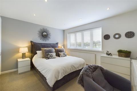 6 bedroom detached house for sale, Lancaster Drive, West Sussex RH19