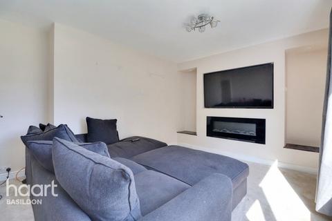 11 Battleswick, Basildon, SS14 3JZ
