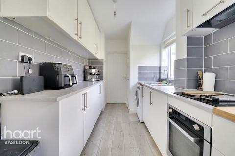 11 Battleswick, Basildon, SS14 3JZ