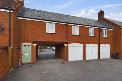 2 bedroom coach house to rent, Dolina Road, Swindon, Wiltshire, SN25