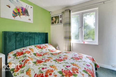 14 Banner Close, Purfleet, RM19 1RN