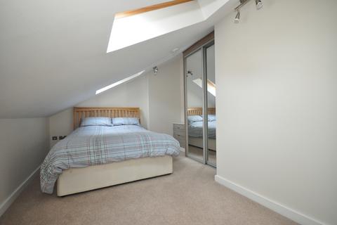 1 bedroom flat to rent, North Street Horsham RH13