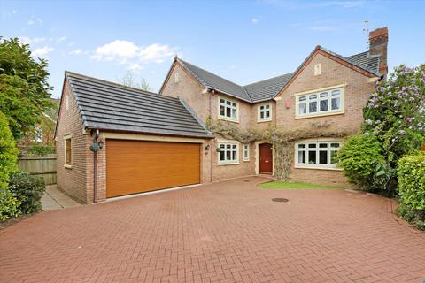 5 bedroom detached house for sale, Viburnum Close, Cheltenham, Gloucestershire, GL50